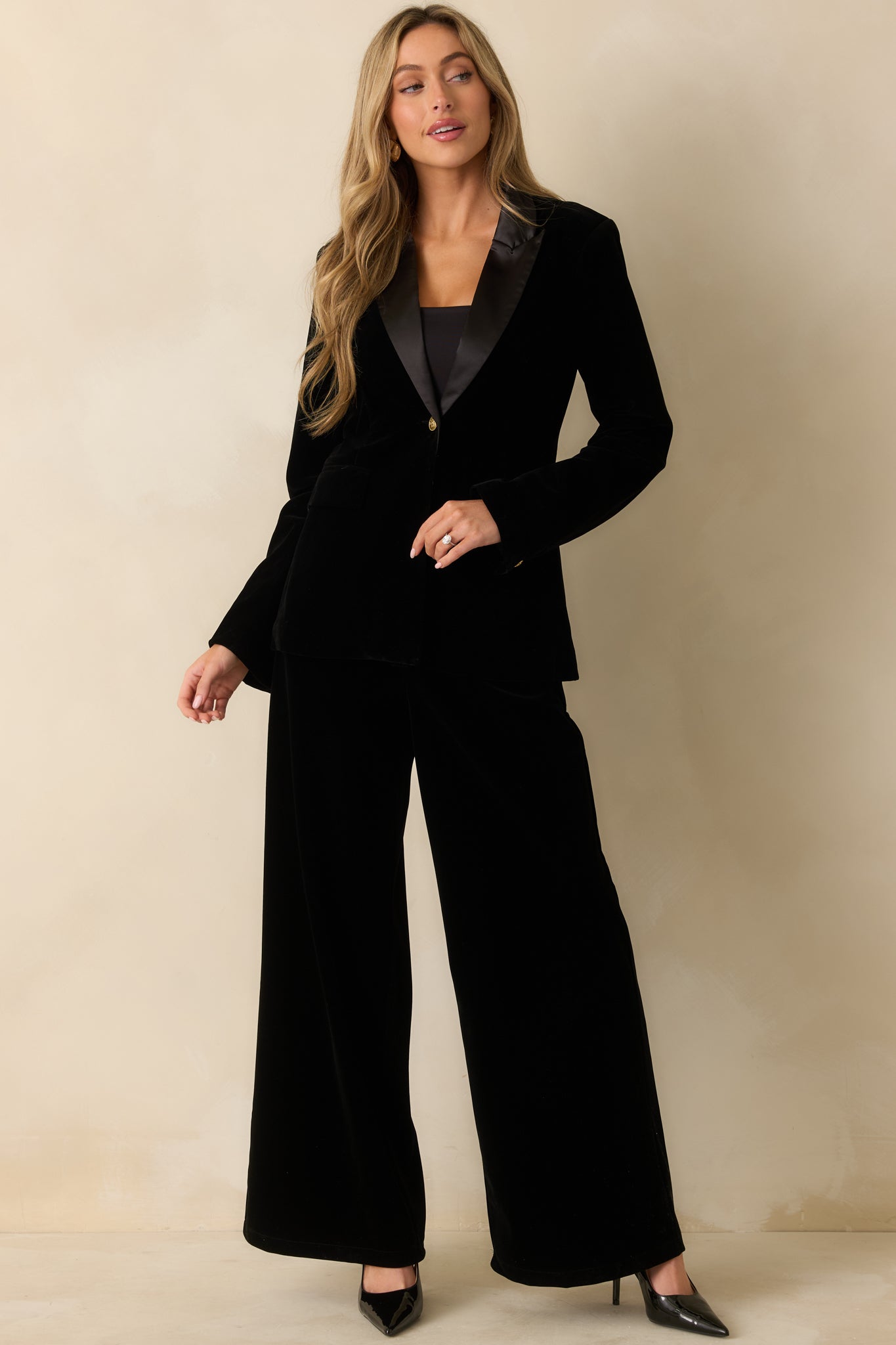 Done Deal Black Velvet Contrast Collar Blazer