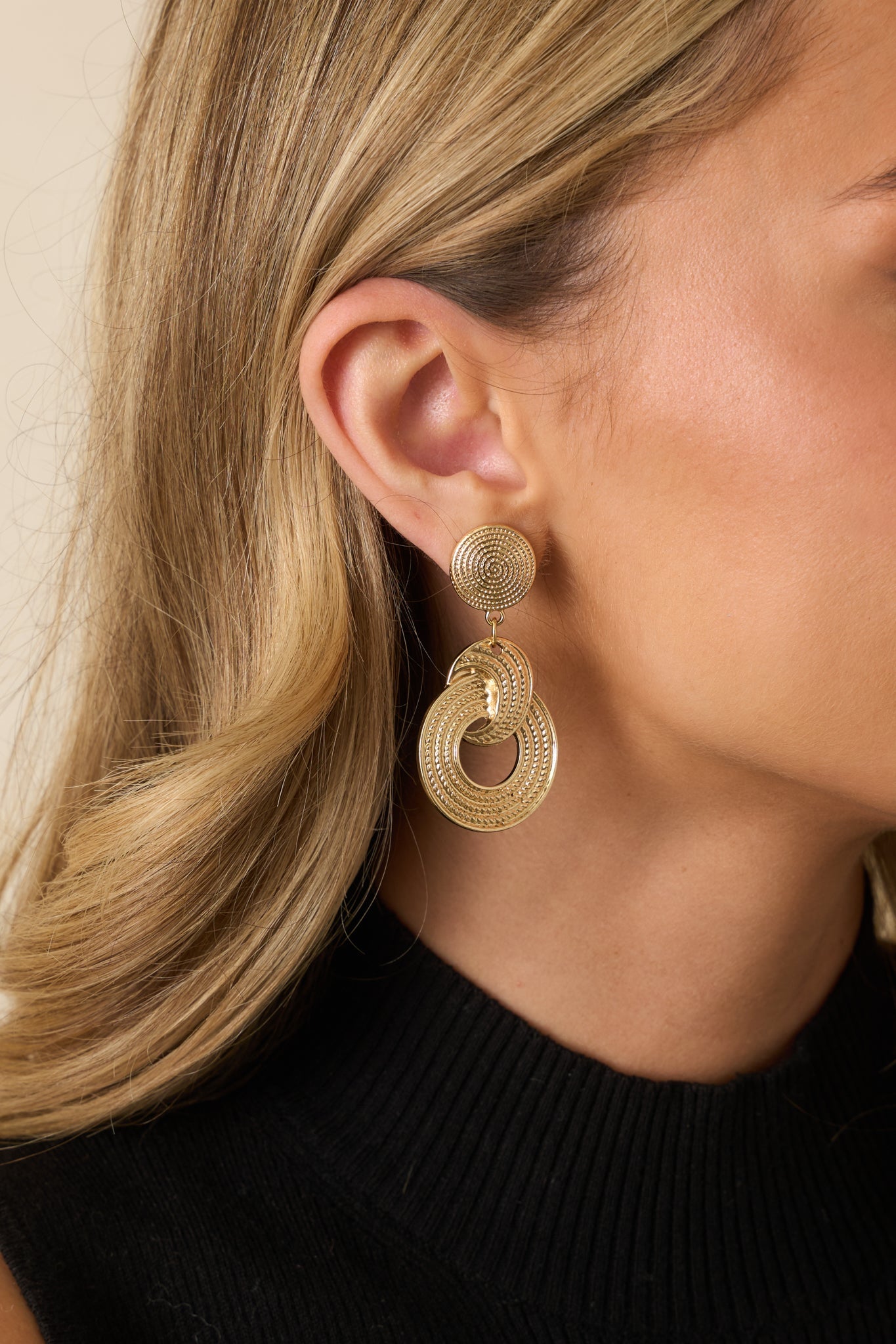 Hold It Right There Gold Textured Circle Drop Earrings