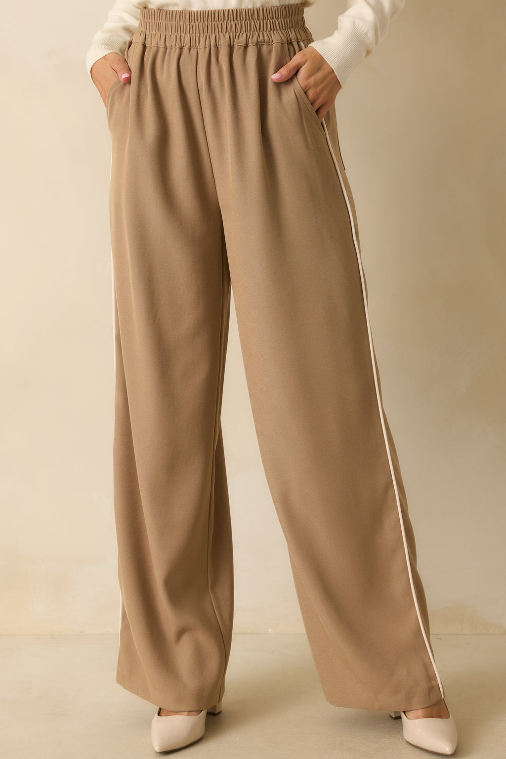 Staple the Label Bromley Camel Brown Relaxed Pants