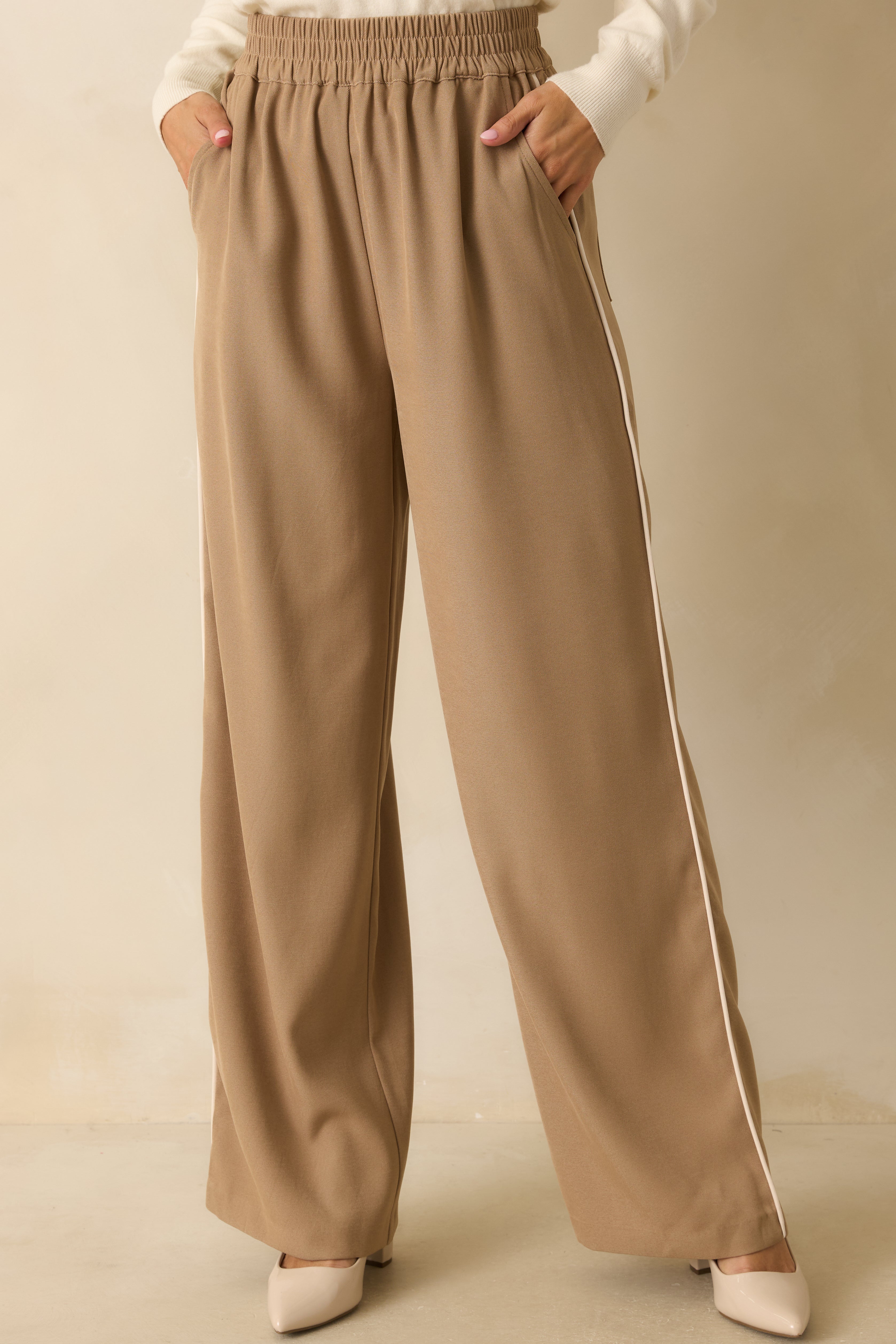 Staple the Label Bromley Camel Brown Relaxed Pants