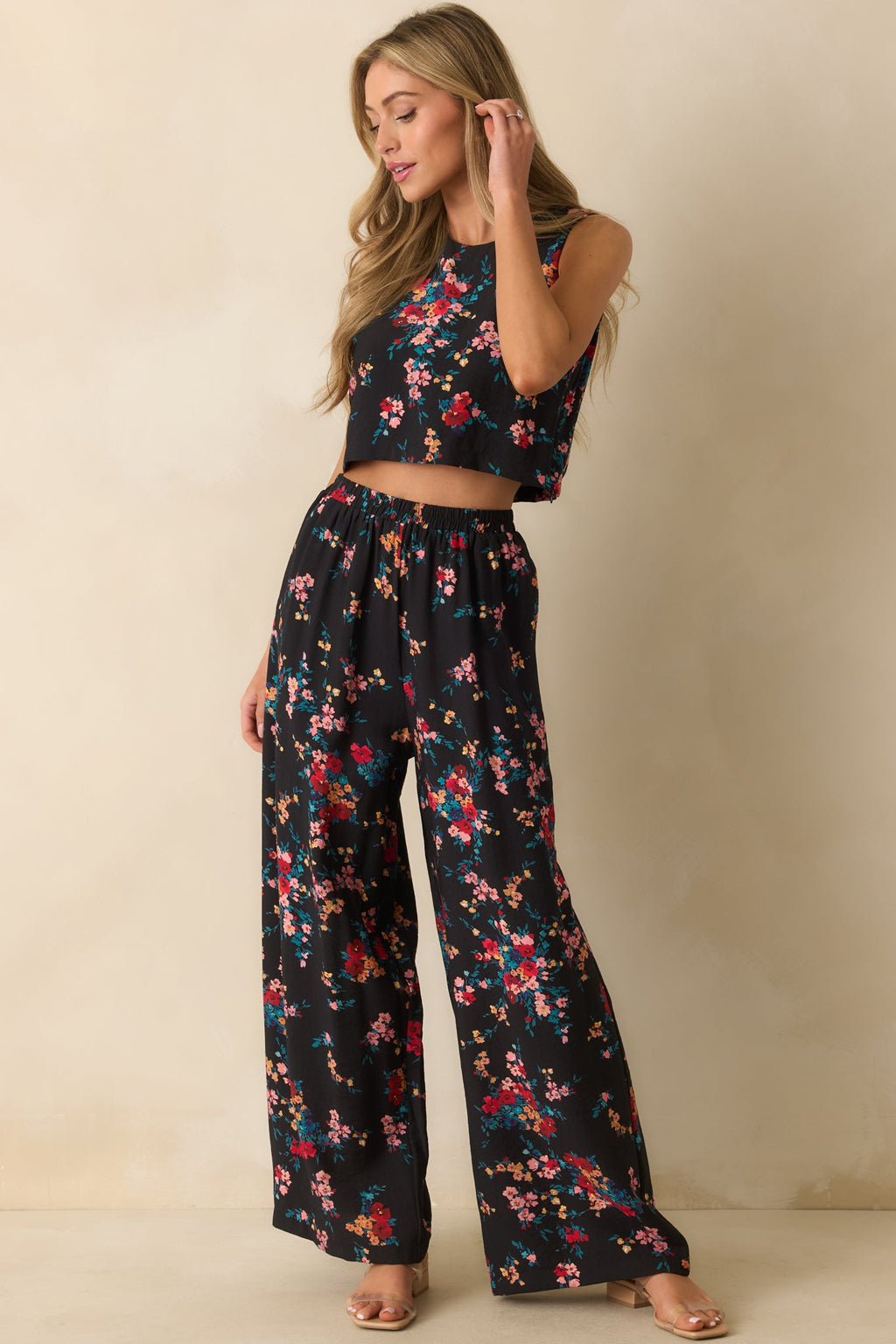 Roam and Bloom Black Multi Floral Print Crop Top